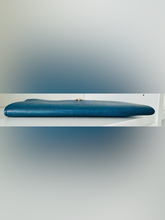 Louis Vuitton Blue Epi Clutch with Gold Accent - Picture 7 of 9